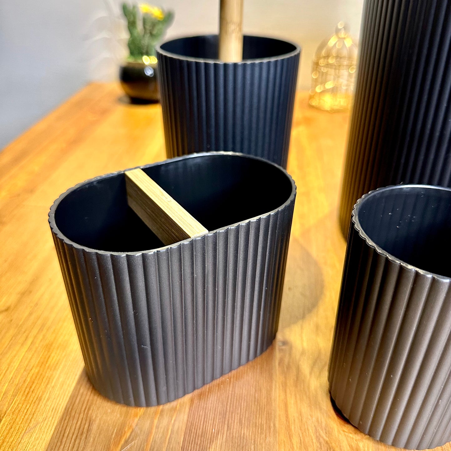 Premium Bamboo Wood Top 6-Piece Bathroom Set - Black