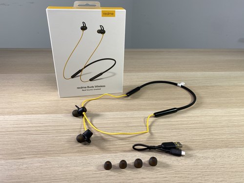 Realme Buds Wireless Bluetooth Earphones With Official Warranty